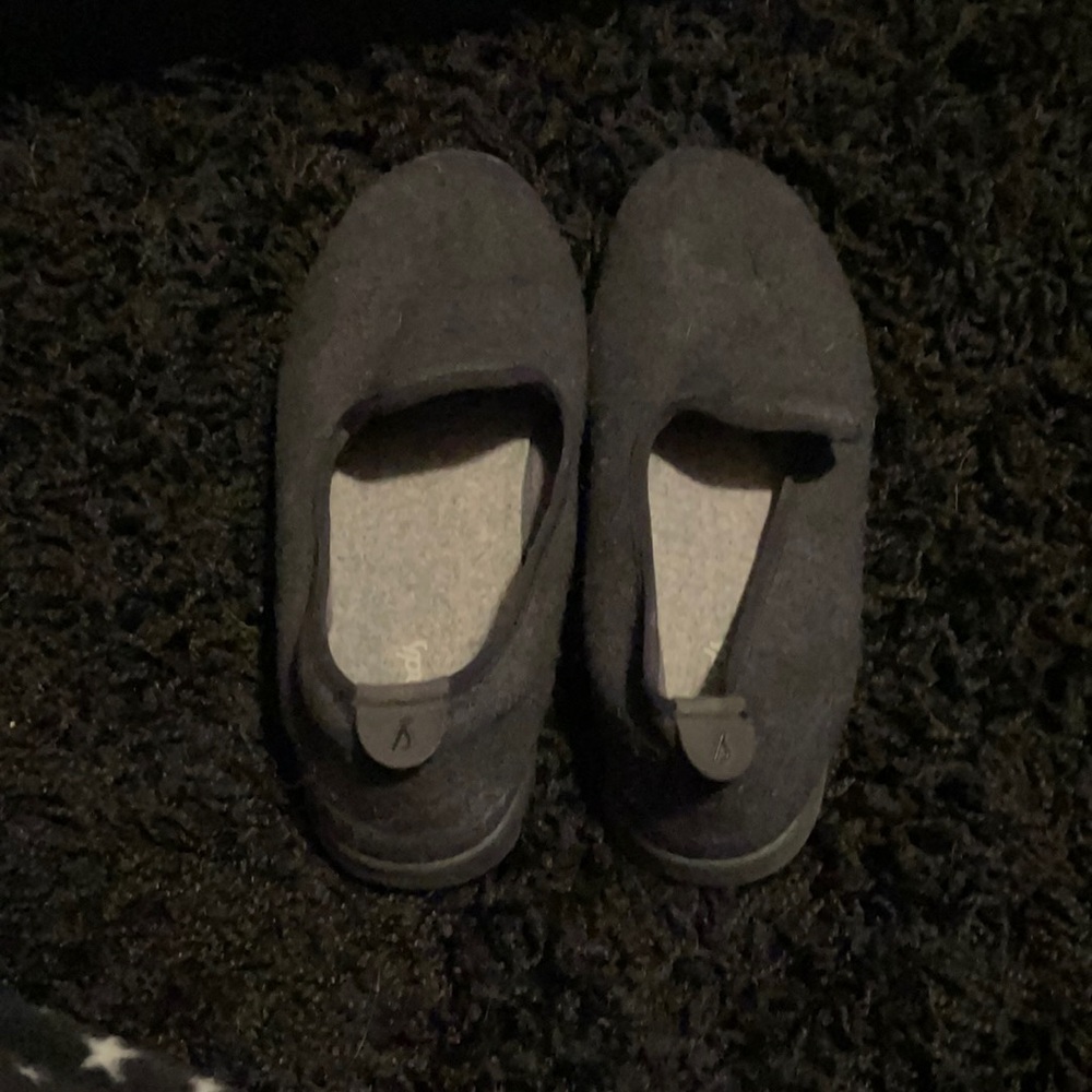 black wool allbirds